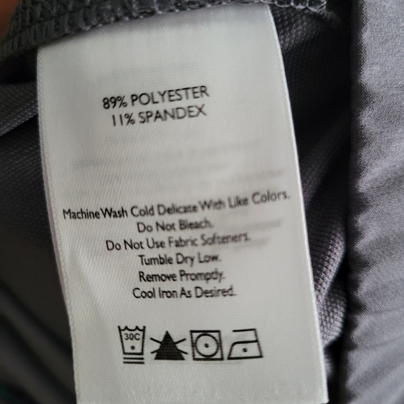 Eddie Bauer Women's Incline Utility Capris - Picture 7 of 11